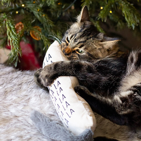 Rosewood Christmas Fa La La Cat Kicker Cat Toy